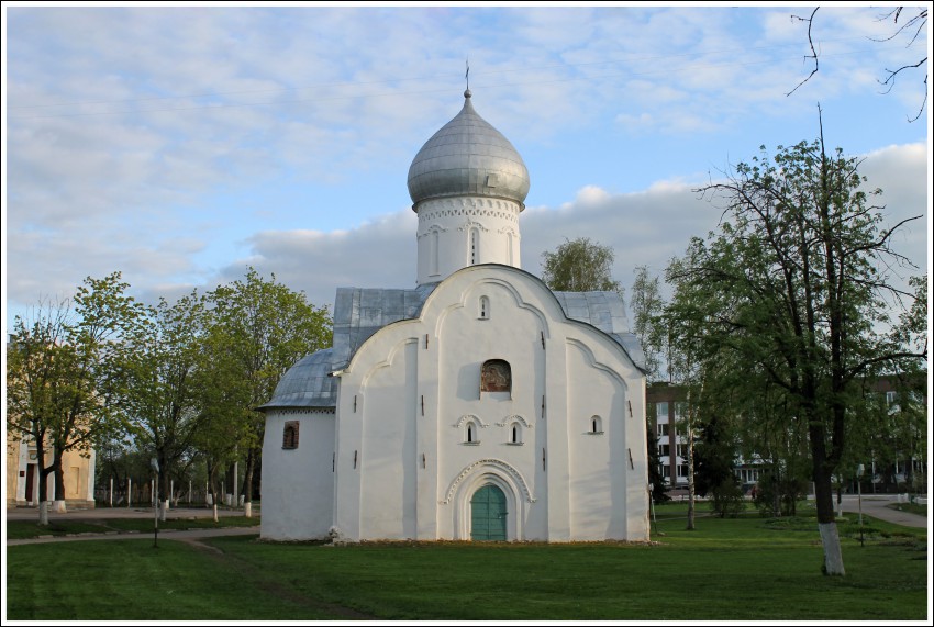 Великий Новгород. Церковь Власия на Волосовой улице. фасады