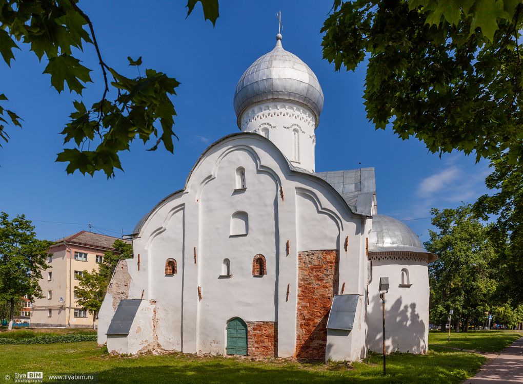 Великий Новгород. Церковь Власия на Волосовой улице. фасады