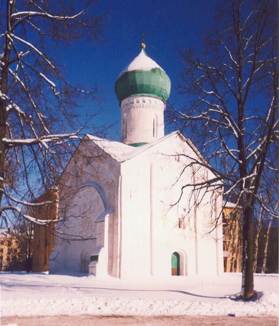 Великий Новгород. Церковь Двенадцати апостолов на Пропастех. фасады