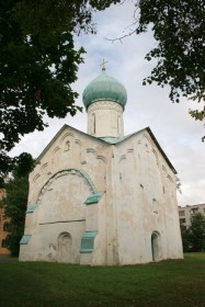 Великий Новгород. Церковь Двенадцати апостолов на Пропастех