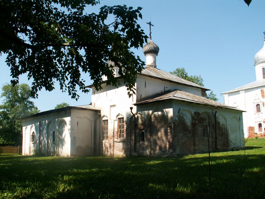 Великий Новгород. Церковь Михаила Малеина. фасады