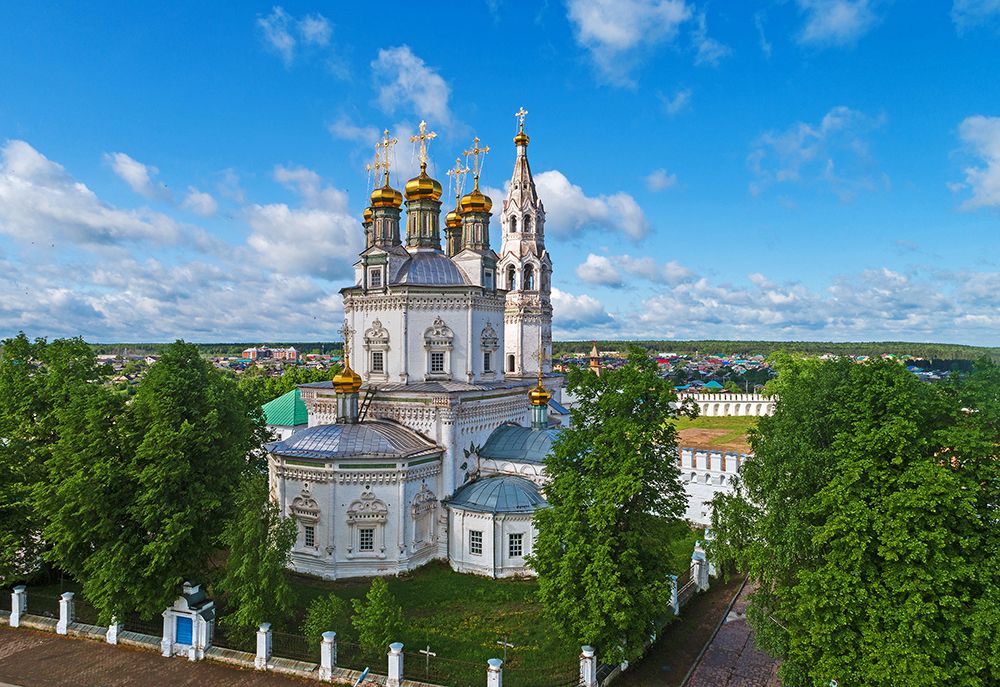 Собор Троицы Живоначальной, Верхотурье (Верхотурский район (ГО Верхотурский), Свердловская область). общий вид в ландшафте, Троицкий собор в Верхотурье