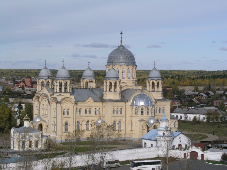 Николаевский мужской монастырь, Верхотурье (Верхотурский район (ГО Верхотурский), Свердловская область). общий вид в ландшафте