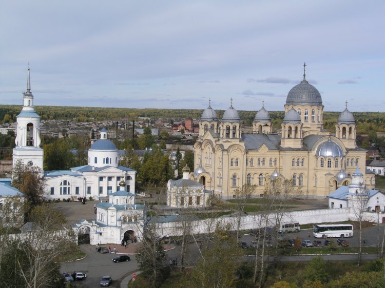 Николаевский мужской монастырь, Верхотурье (Верхотурский район (ГО Верхотурский), Свердловская область). общий вид в ландшафте