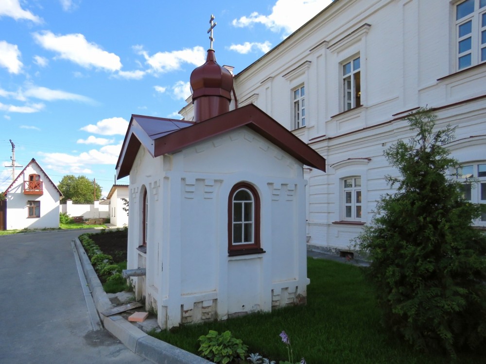 Покровский женский монастырь, Верхотурье (Верхотурский район (ГО Верхотурский), Свердловская область). дополнительная информация, Часовня над источником
