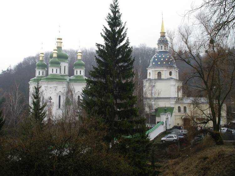 Выдубицкий монастырь, Выдубичи (Печерский район, Украина, г. Киев). общий вид в ландшафте