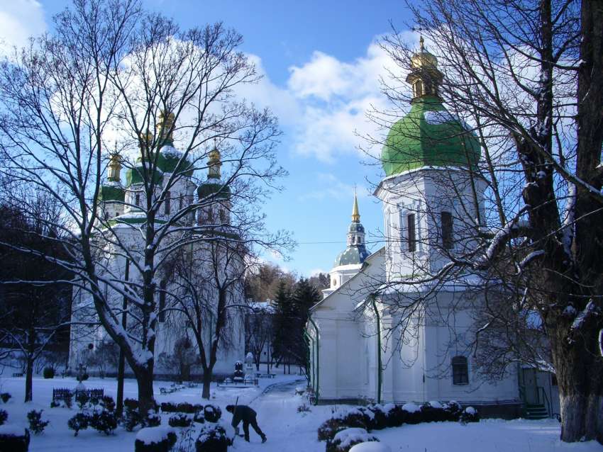 Выдубицкий монастырь, Выдубичи (Печерский район, Украина, г. Киев). общий вид в ландшафте