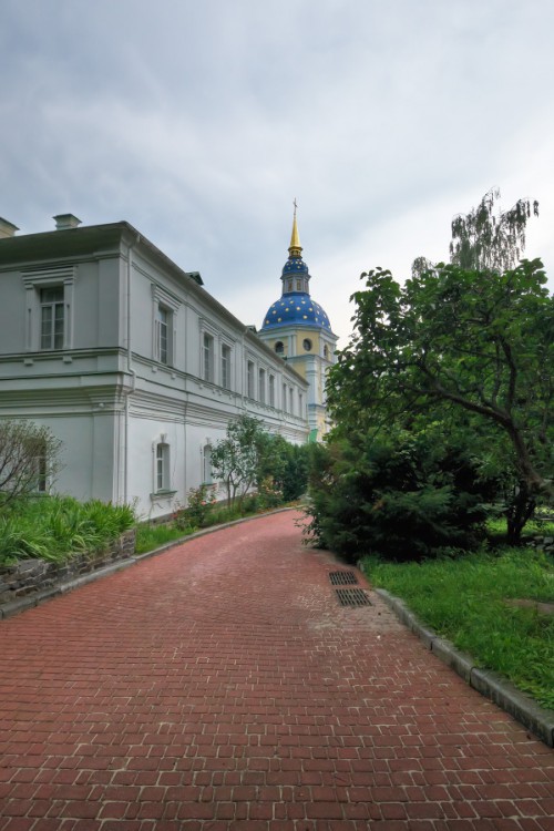 Киев. Выдубицкий монастырь. общий вид в ландшафте