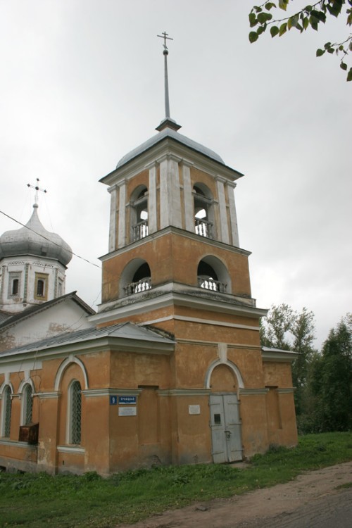 Великий Новгород. Церковь Троицы Живоначальной в Ямской слободе. фасады