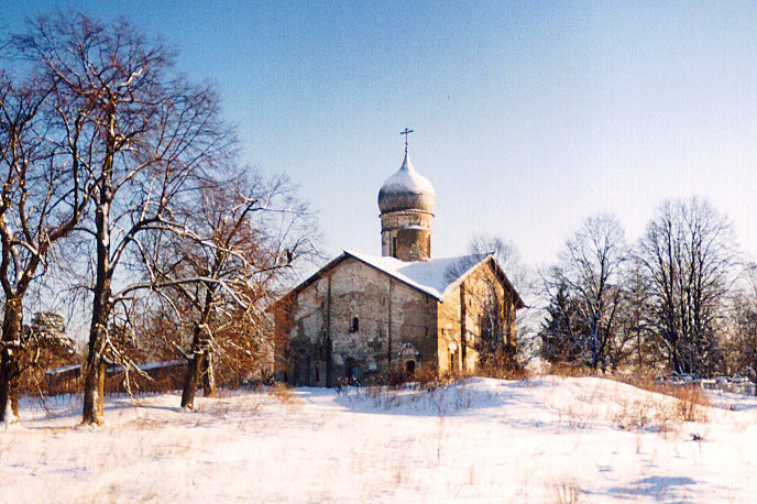 Великий Новгород. Церковь Благовещения Пресвятой Богородицы в Аркажах. общий вид в ландшафте