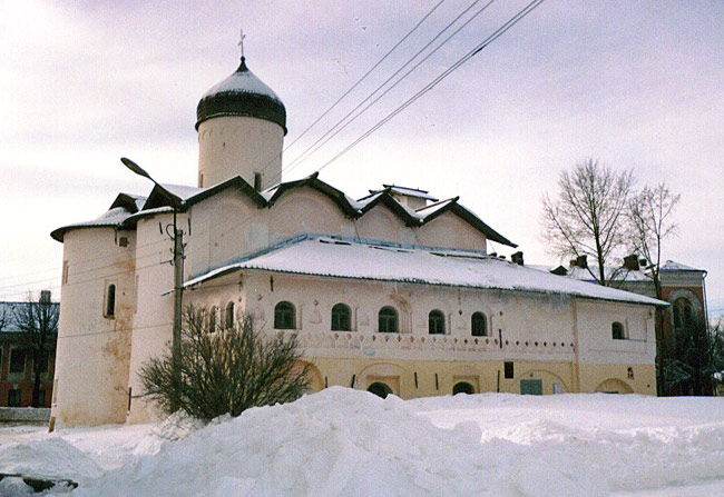 Великий Новгород. Церковь Жён-мироносиц. фасады