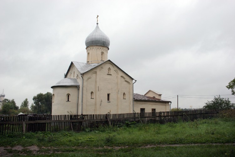 Великий Новгород. Церковь Иоанна Богослова на Витке (в Радоковицах). фасады