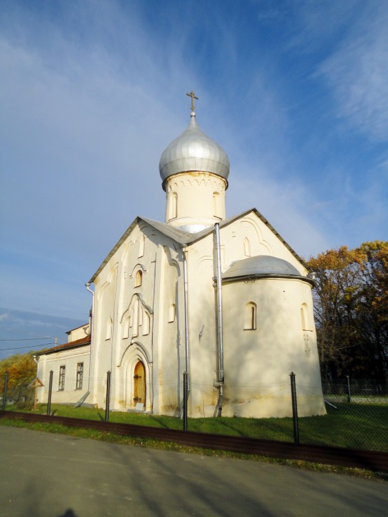 Великий Новгород. Церковь Иоанна Богослова на Витке (в Радоковицах). фасады