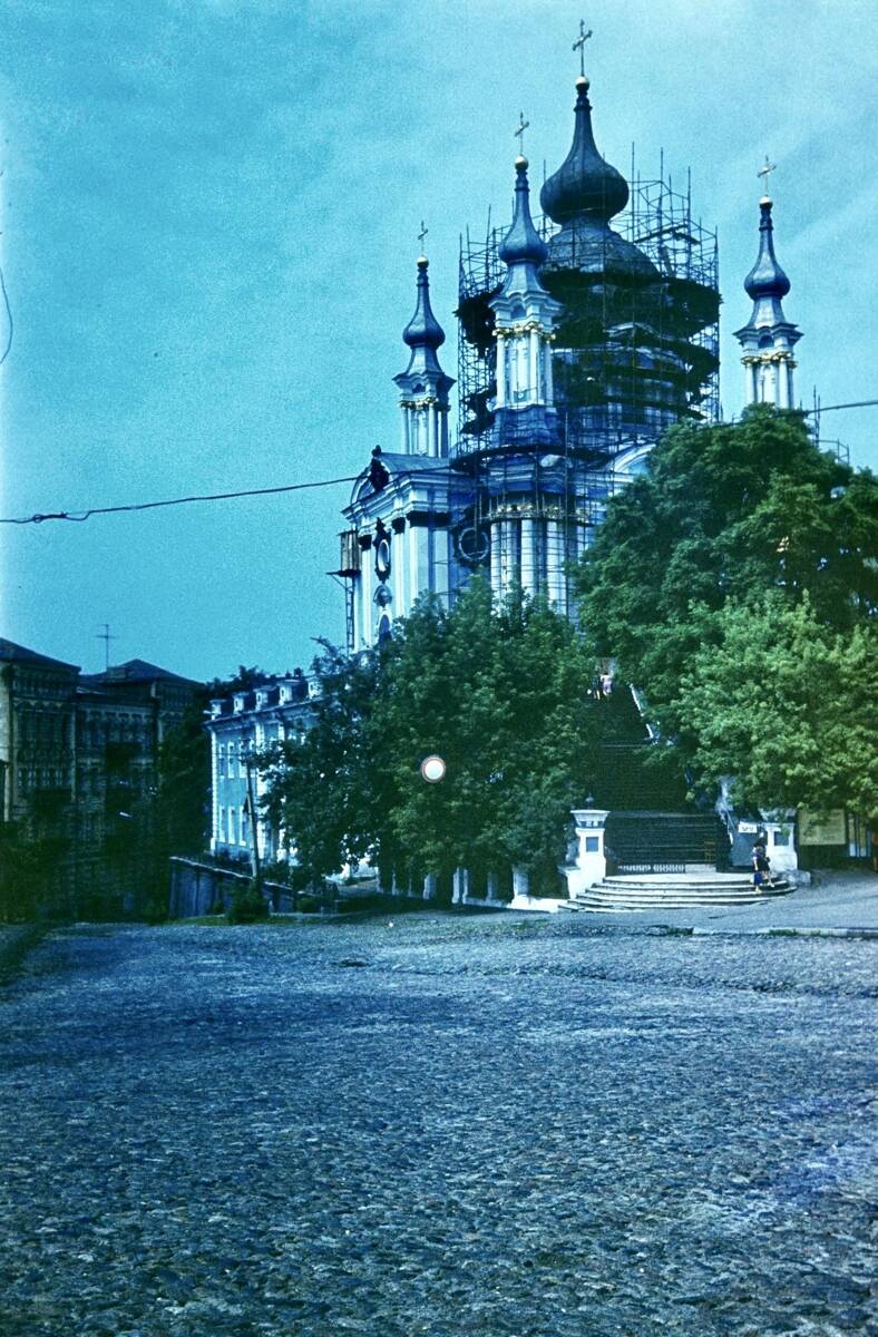 Церковь Андрея Первозванного, Андреевская Гора (Шевченковский район, Украина, г. Киев). документальные фотографии, Скан с плёнки из домашнего архива.