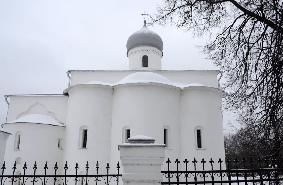 Великий Новгород. Церковь Успения Пресвятой Богородицы на Торгу. фасады