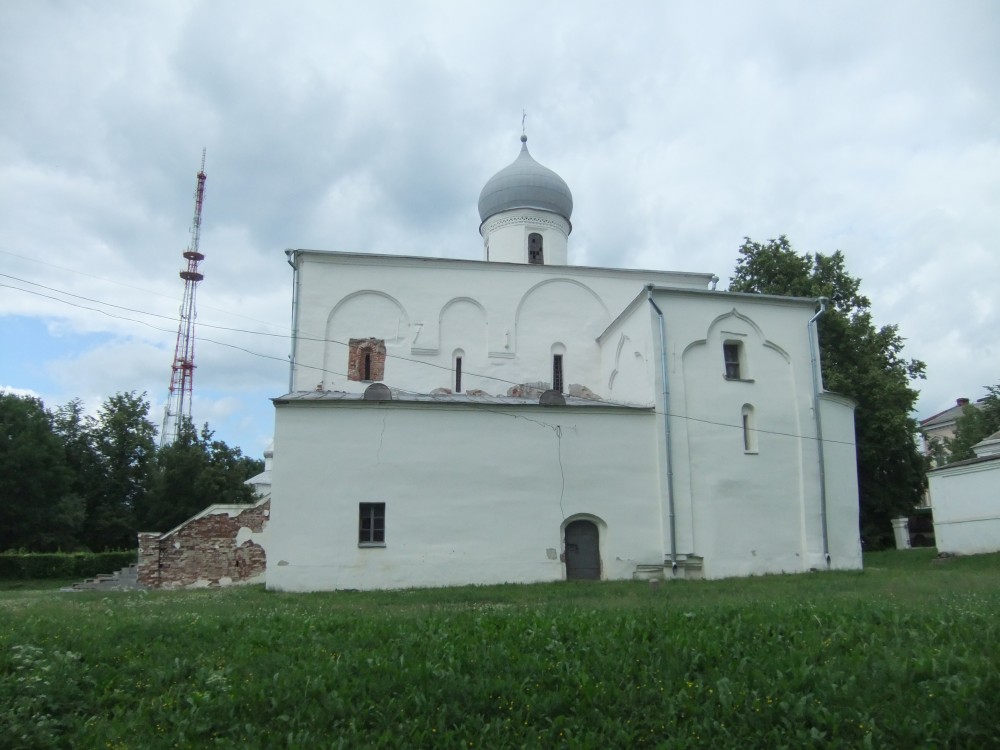 Великий Новгород. Церковь Успения Пресвятой Богородицы на Торгу. фасады