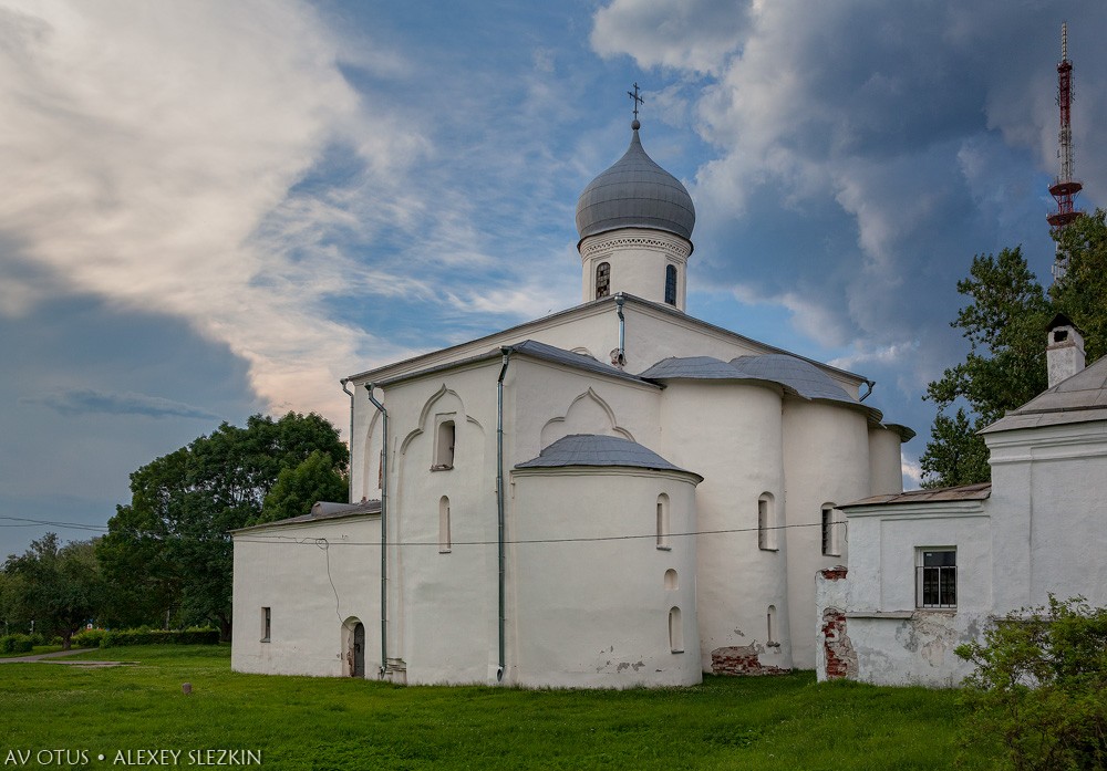 Великий Новгород. Церковь Успения Пресвятой Богородицы на Торгу. фасады