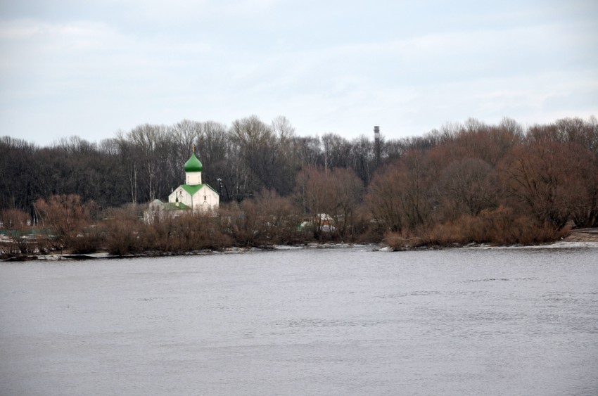 Великий Новгород. Церковь Иоанна Богослова на Витке (в Радоковицах). общий вид в ландшафте