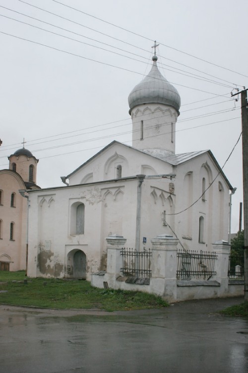 Великий Новгород. Церковь Прокопия. фасады