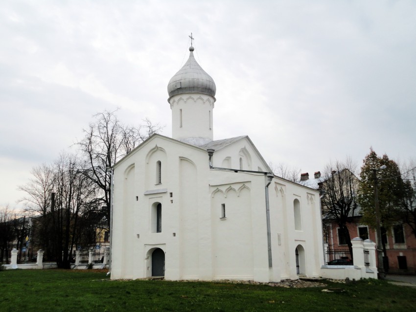 Великий Новгород. Церковь Прокопия. фасады