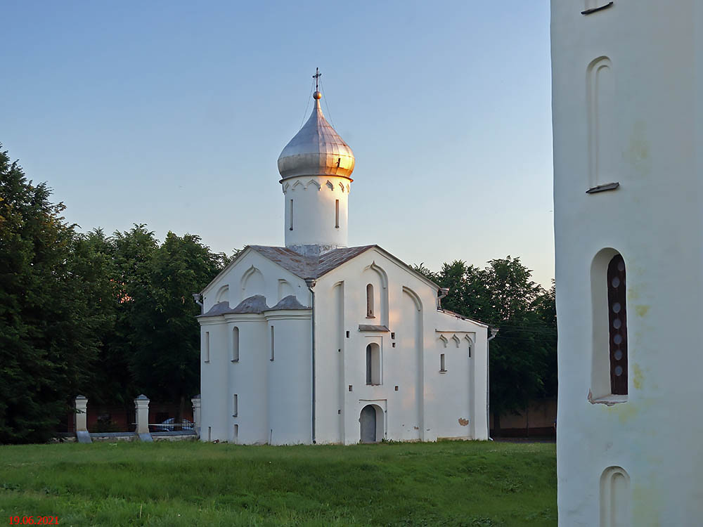 Великий Новгород. Церковь Прокопия. фасады