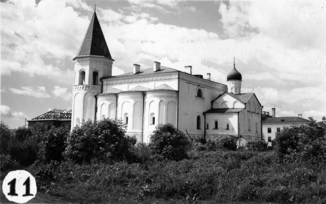 Великий Новгород. Церковь Никиты мученика. архивная фотография, Общий вид храма с колокольней