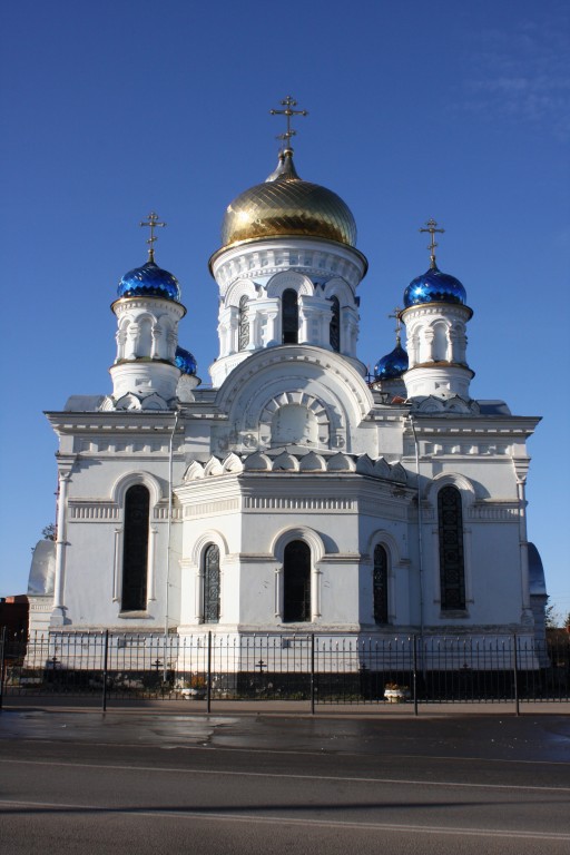 Малоярославец. Собор Успения Пресвятой Богородицы. фасады