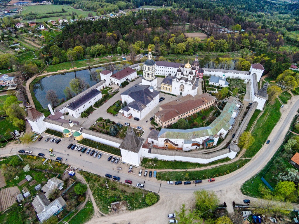 Рождества Пресвятой Богородицы Пафнутиев Боровский мужской монастырь, Боровск (Боровский район, Калужская область). общий вид в ландшафте