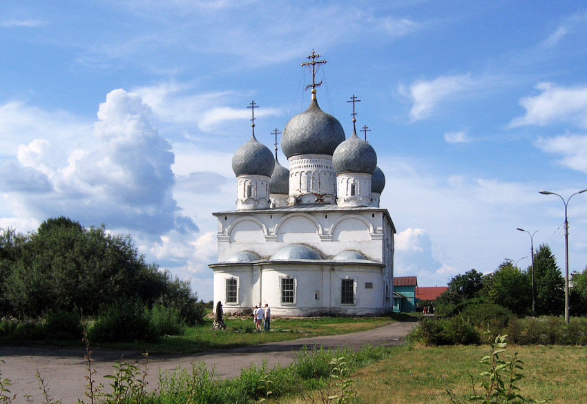 Белозерск. Собор Спаса Преображения. фасады