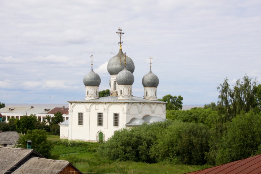 Белозерск. Собор Спаса Преображения. фасады