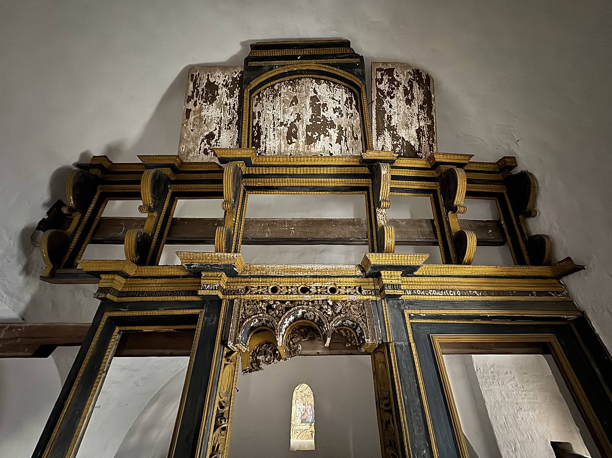 Рама иконостаса придела на полатях, интерьер и убранство. Собор Успения Пресвятой Богородицы, Белозерск (Белозерский район, Вологодская область)