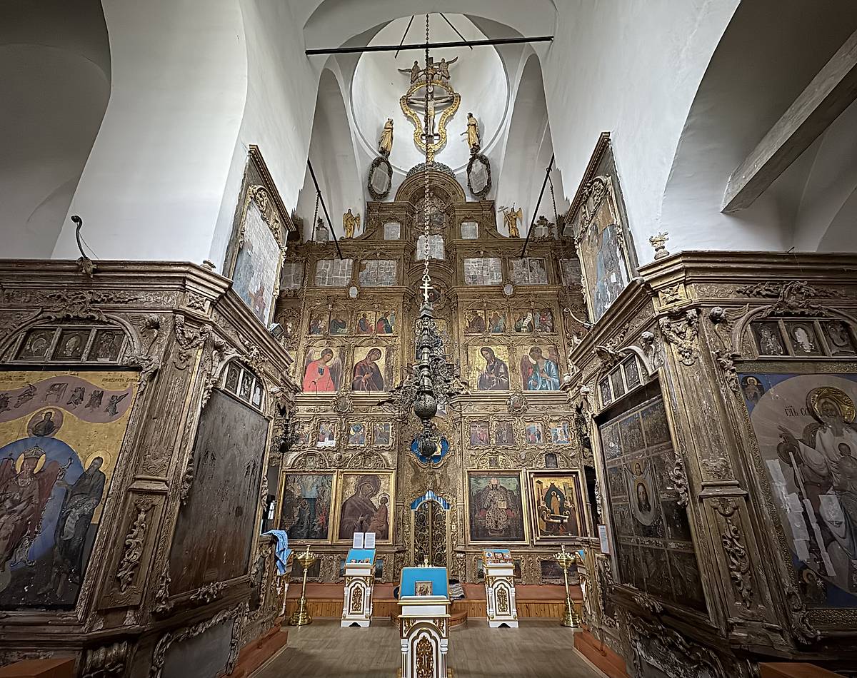 Интерьер, вид от входа, интерьер и убранство. Собор Успения Пресвятой Богородицы, Белозерск (Белозерский район, Вологодская область)