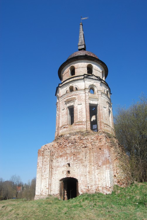 Тотьма. Спасо-Суморин монастырь. дополнительная информация, Из монастырских башен осталась одна		      