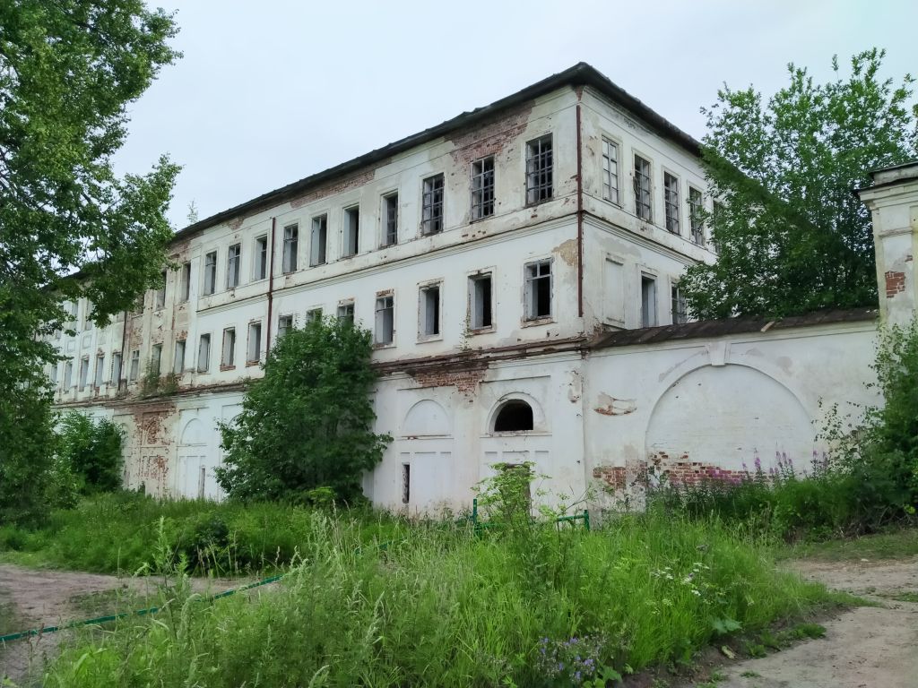 Спасо-Суморин монастырь, Тотьма (Тотемский район, Вологодская область). архитектурные детали, настоятельский корпус