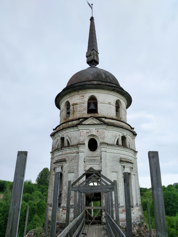 Тотьма. Спасо-Суморин монастырь. архитектурные детали, юго-западная башня
