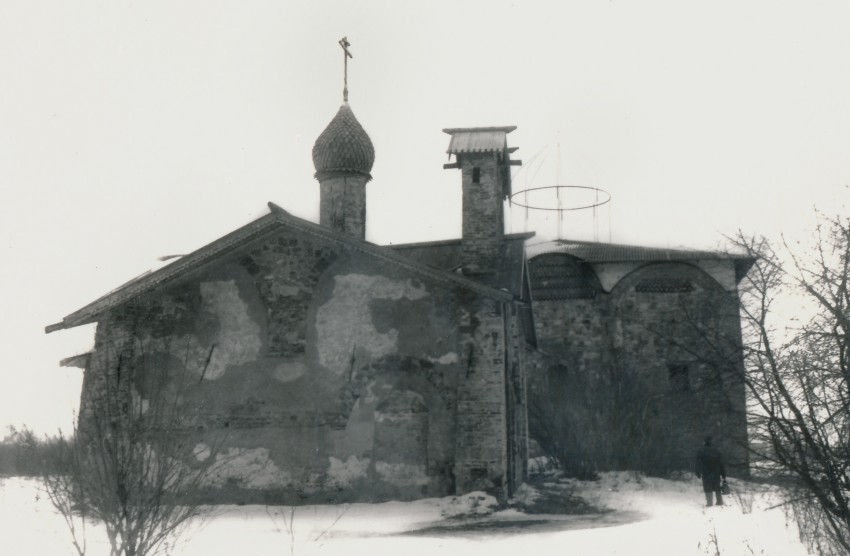 Великий Новгород. Церковь Иоанна Милостивого на Мячине. фасады