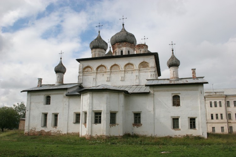 Великий Новгород. Деревяницкий монастырь. фасады