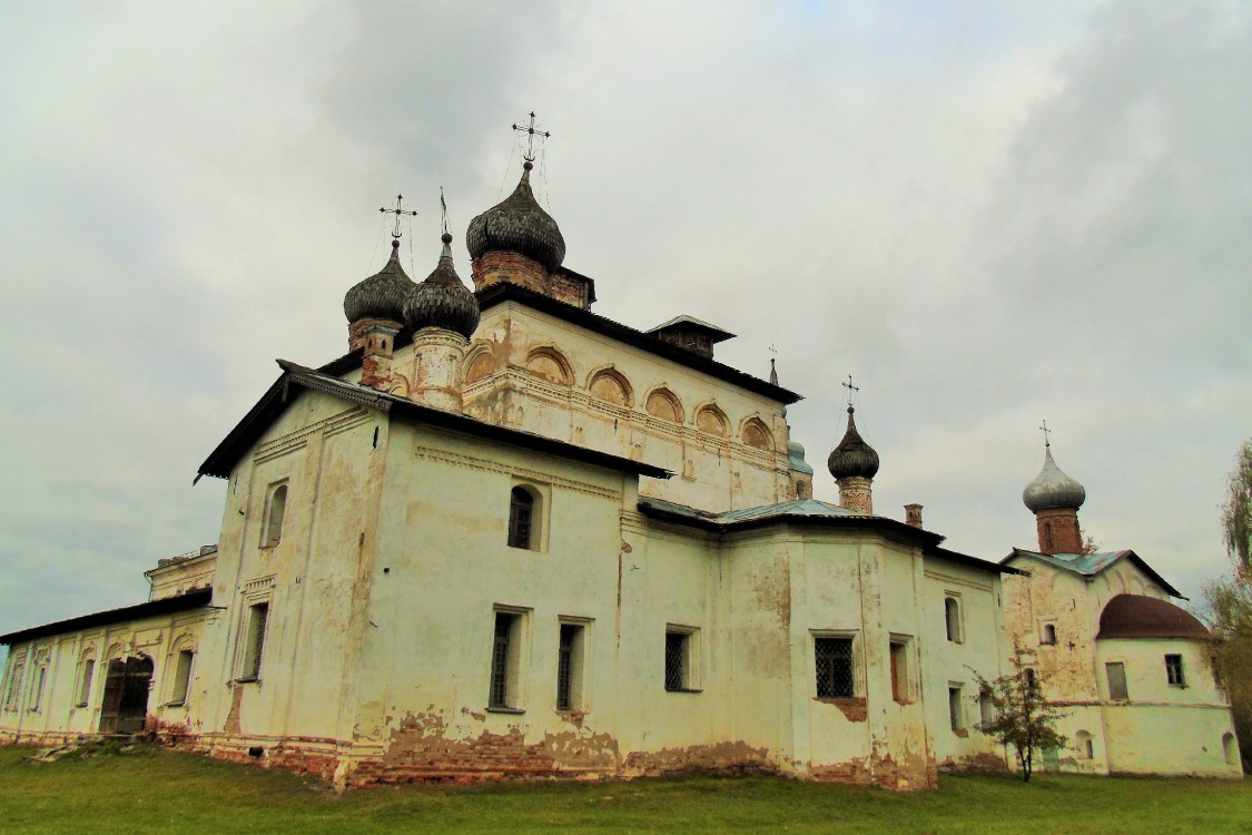 Великий Новгород. Деревяницкий монастырь. фасады