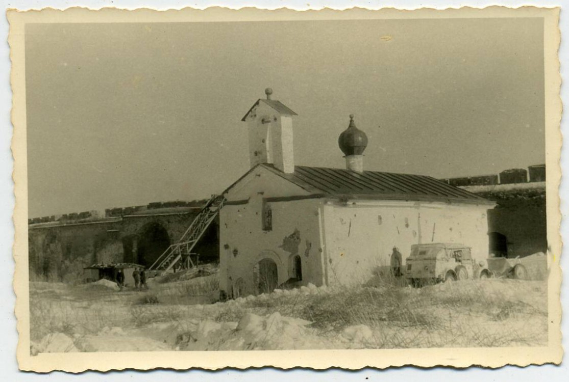 Кремль. Церковь Андрея Стратилата, Великий Новгород (Великий Новгород, город, Новгородская область). архивная фотография, Фото 1941 г. с аукциона e-bay.de