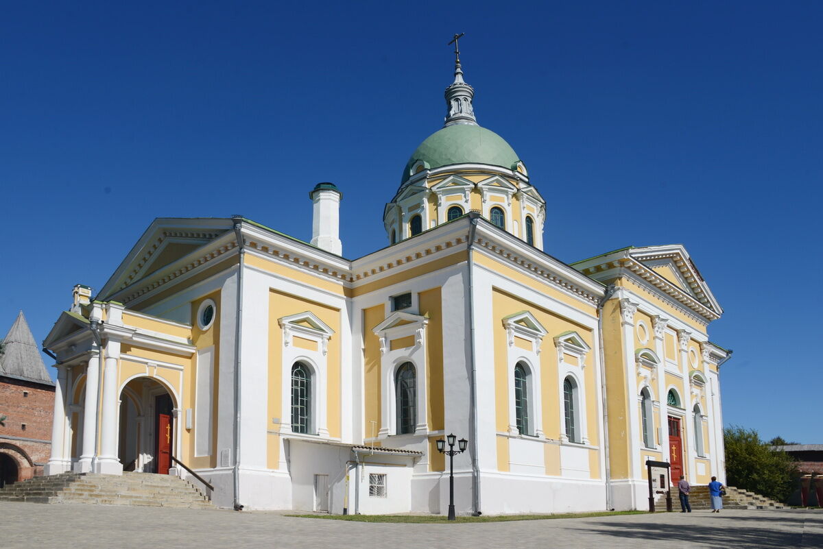 Кремль. Собор Усекновения главы Иоанна Предтечи, Зарайск (Зарайский городской округ, Московская область). общий вид в ландшафте