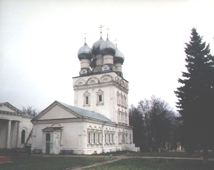 Собор Михаила Архангела, Бронницы (Раменский район и гг. Бронницы, Жуковский, Московская область). фасады
