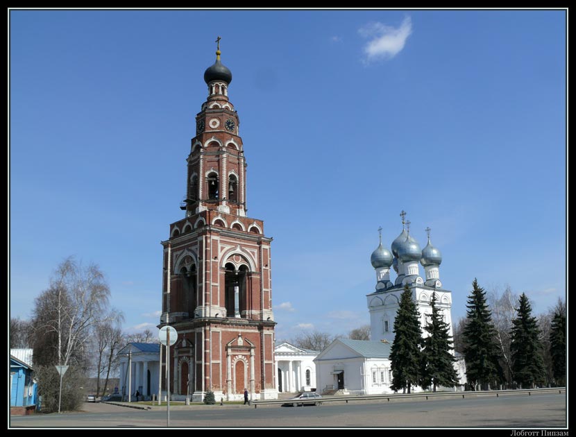 Собор Михаила Архангела, Бронницы (Раменский район и гг. Бронницы, Жуковский, Московская область). общий вид в ландшафте