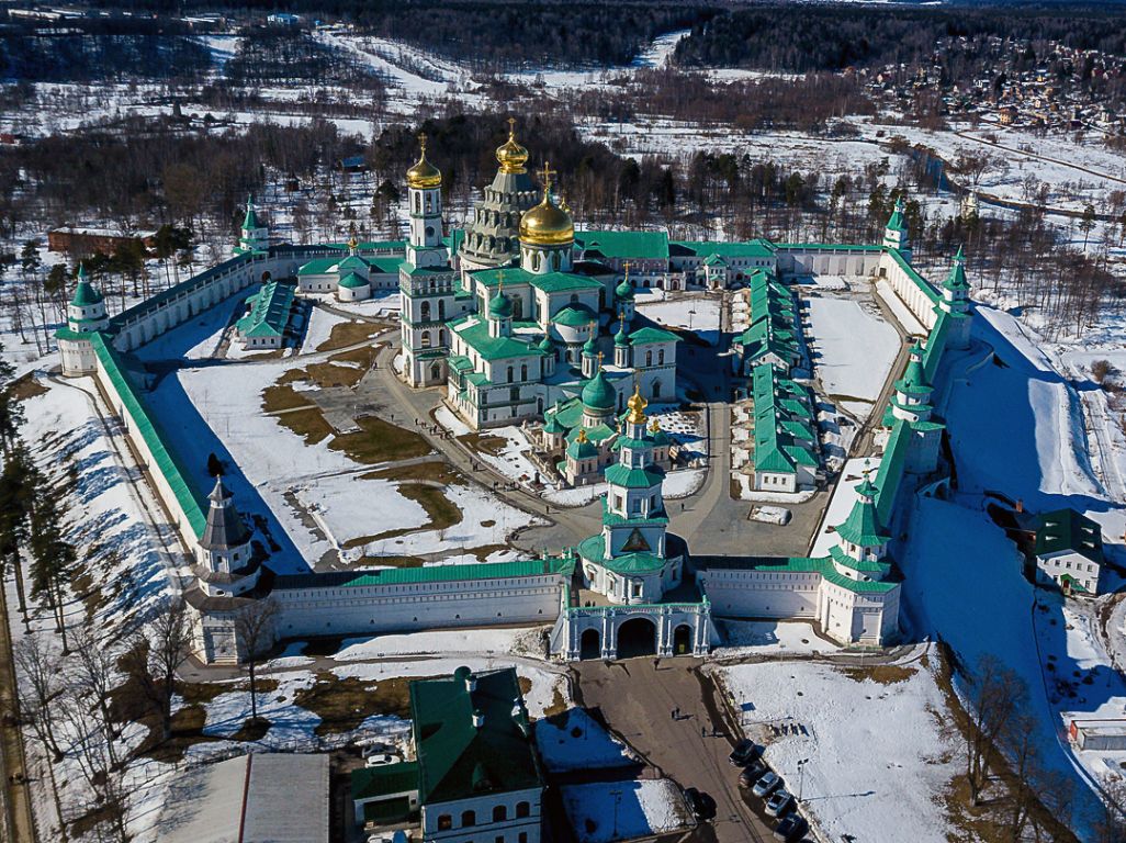 Воскресенский Новоиерусалимский монастырь, Истра (Истринский городской округ и ЗАТО Восход, Московская область). общий вид в ландшафте