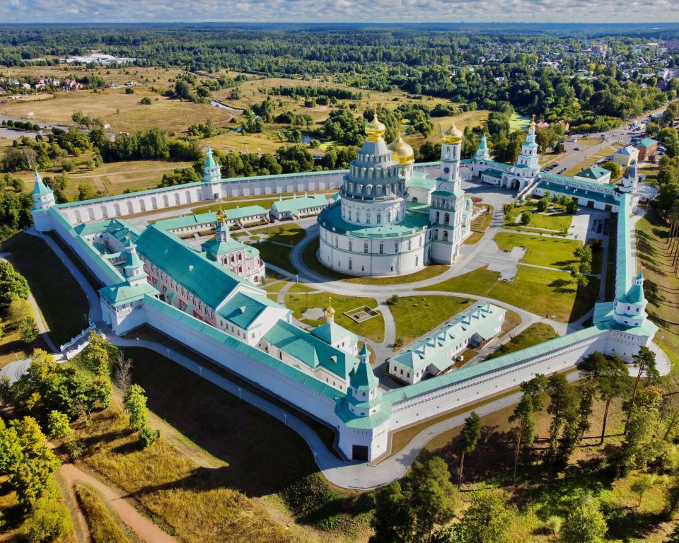 Воскресенский Новоиерусалимский монастырь, Истра (Истринский городской округ и ЗАТО Восход, Московская область). общий вид в ландшафте, Вид с СЗ 