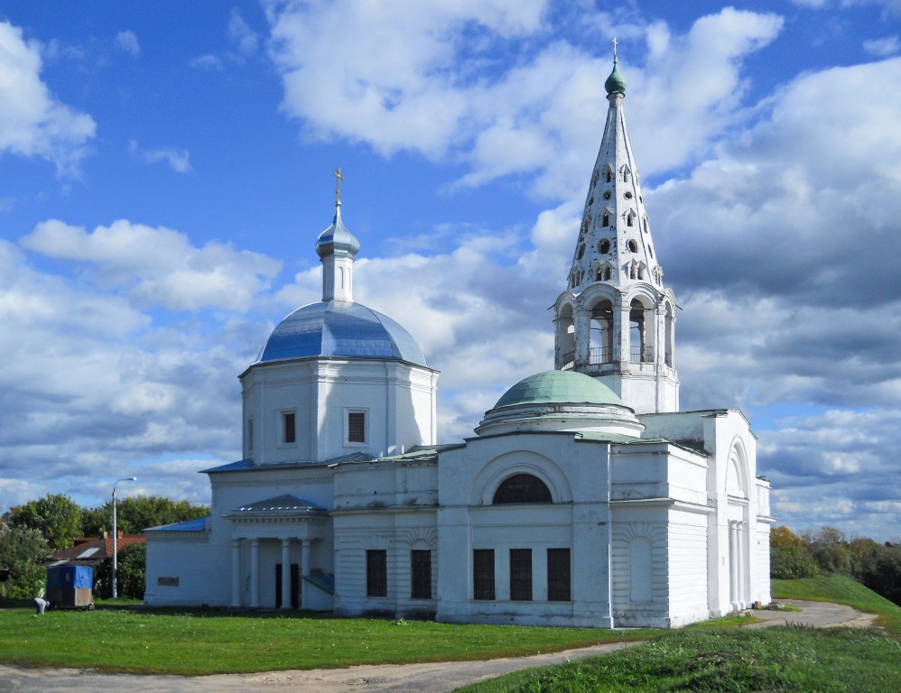 Серпухов. Собор Троицы Живоначальной. фасады