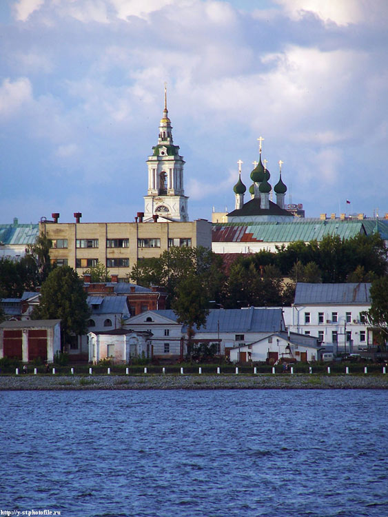 Церковь Спаса Нерукотворного Образа в рядах, Кострома (Кострома, город, Костромская область). общий вид в ландшафте, Вид с противоположного берега Волги