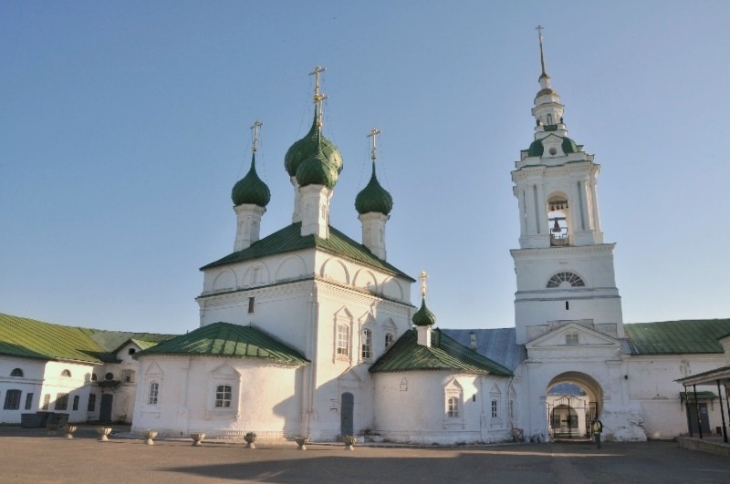 Церковь спаса в рядах кострома. Храм Всемилостивого Спаса Кострома. Церковь Спаса Нерукотворного в рядах Кострома. Церковь Спаса Кострома Церковь в рядах.