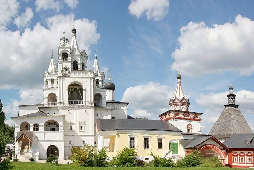 Саввино-Сторожевский монастырь, Звенигород (Одинцовский городской округ и ЗАТО Власиха, Краснознаменск, Московская область). фасады