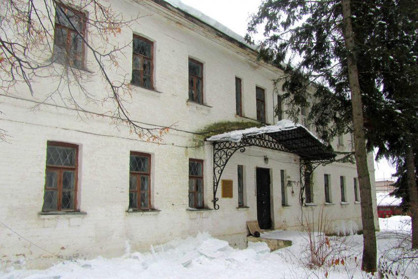 Саввино-Сторожевский монастырь, Звенигород (Одинцовский городской округ и ЗАТО Власиха, Краснознаменск, Московская область). архитектурные детали, Казначейский корпус