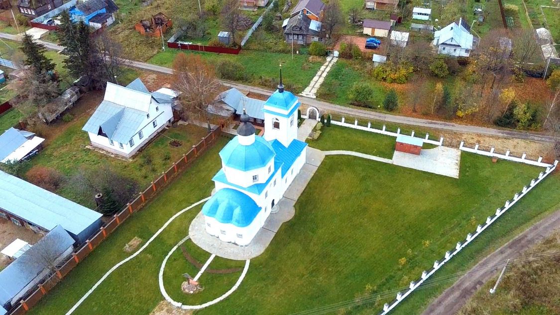 Церковь Покрова Пресвятой Богородицы, Новокарцево (Дмитровский городской округ, Московская область). общий вид в ландшафте